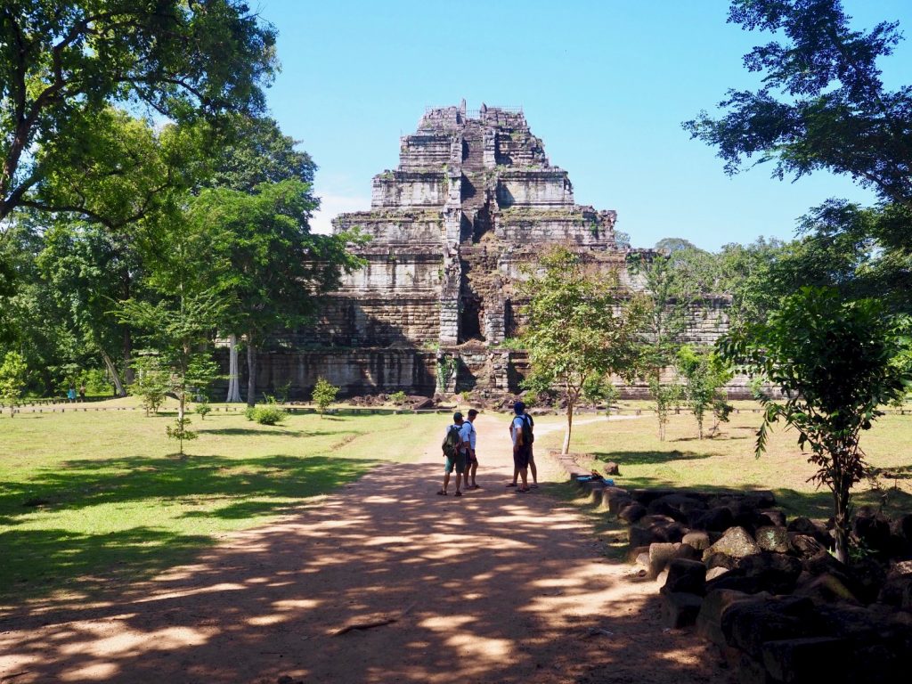 Cambo Challenge Koh Ker temple pyramid